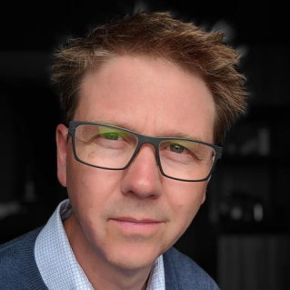 Mark Menger headshot